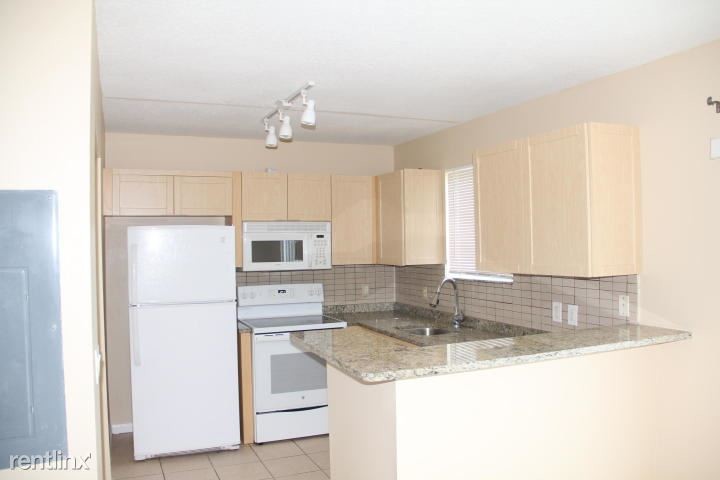 Primary Photo - 3478 Briar Bay Blvd