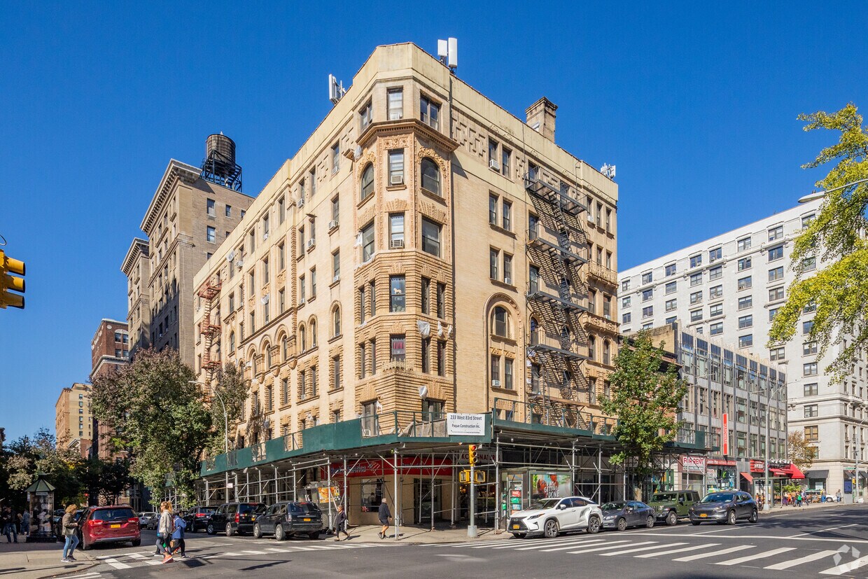 Primary Photo - 233 W 83rd St