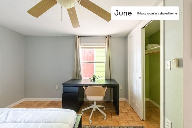 Building Photo - Room in Shared 3 bed/2 bath home