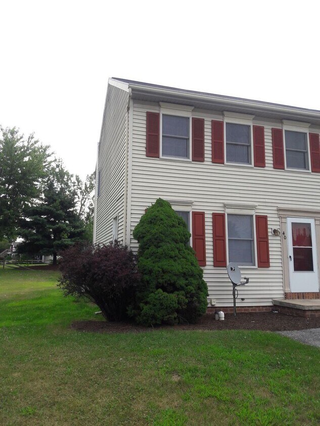 Primary Photo - 3 br, 1.5 bath House - 40 CRANFIELD COURT