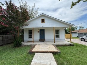 Building Photo - 414 E 3rd St