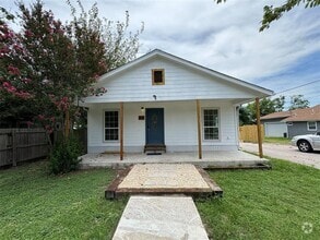 Building Photo - 414 E 3rd St