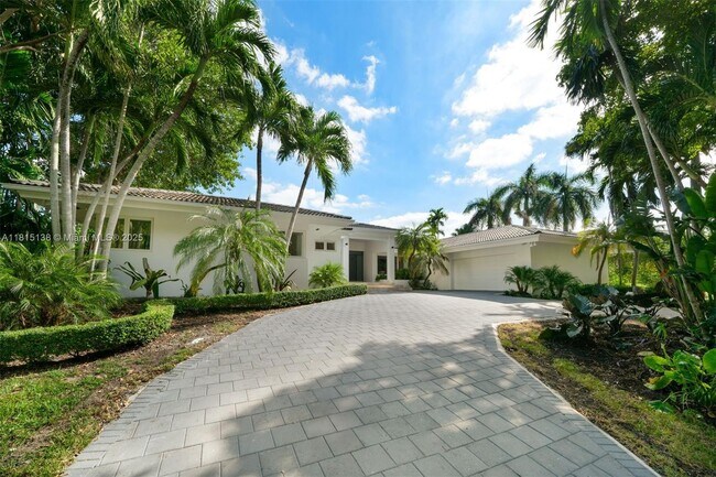 Foto del edificio - 7155 Los Pinos Blvd