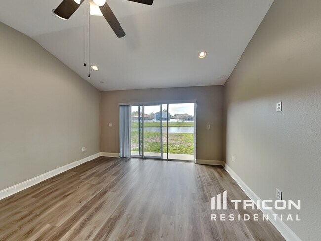 Foto del edificio - 430 Stone Briar Drive Ruskin FL