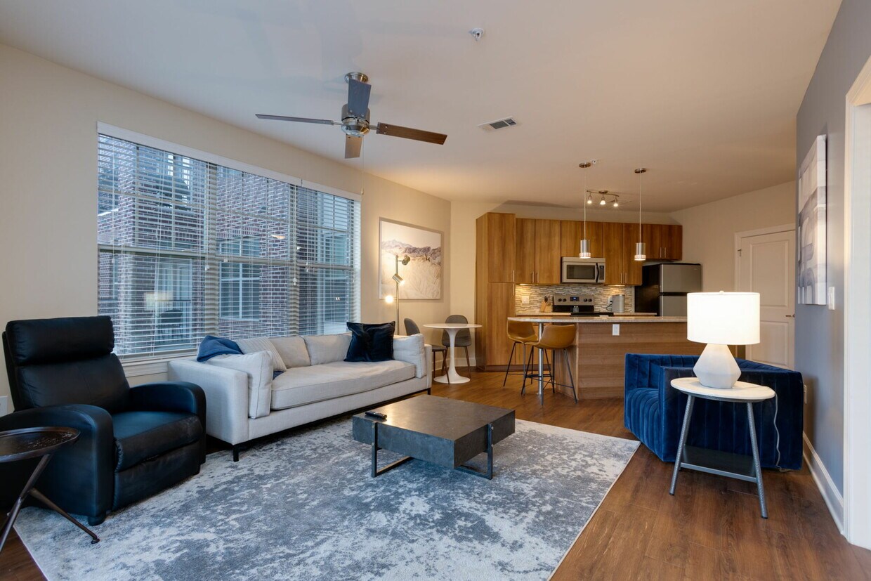 Foto principal - 221 31st Ave N