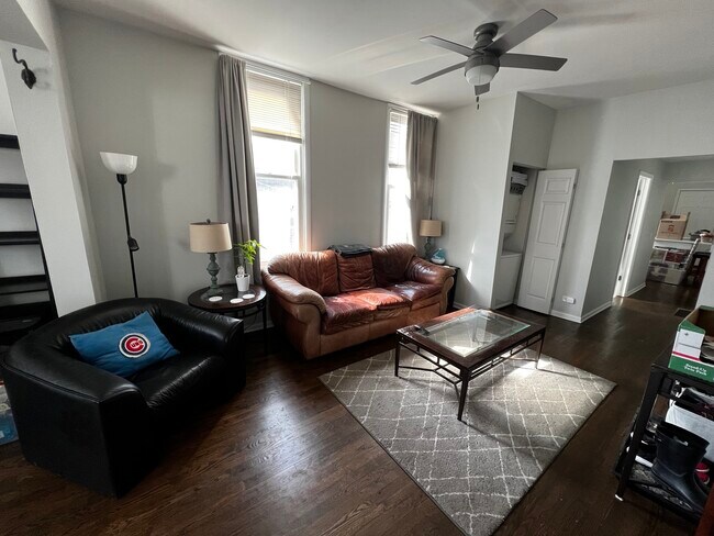 Foto del edificio - 3414 N Seeley Ave