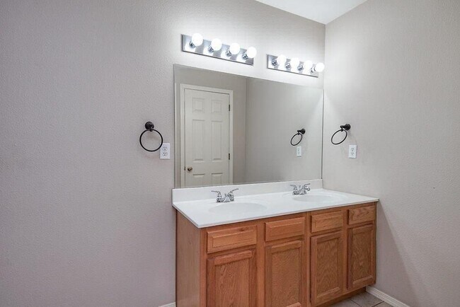 Foto del edificio - 4407 SW Limestone Ave