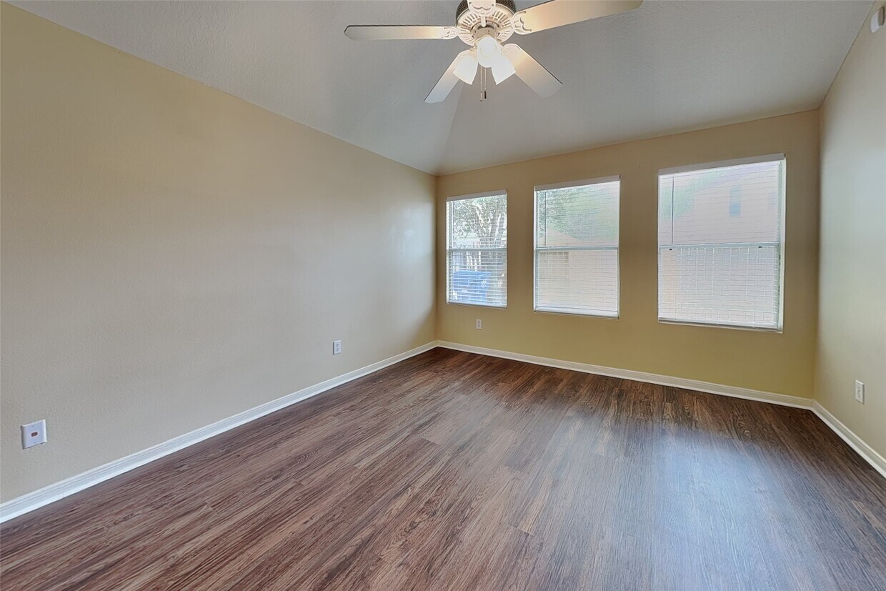 Building Photo - 5602 Darby Sq Trl