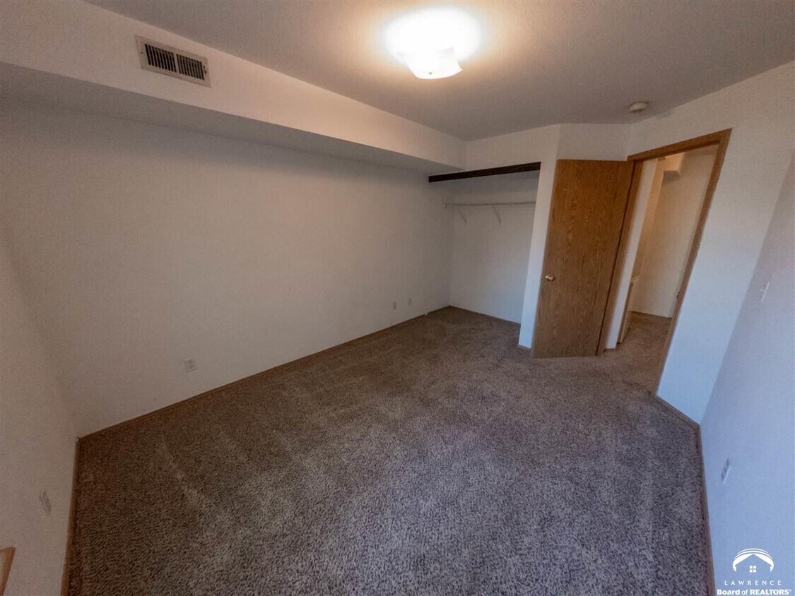 Primary Photo - 1344 Kentucky St