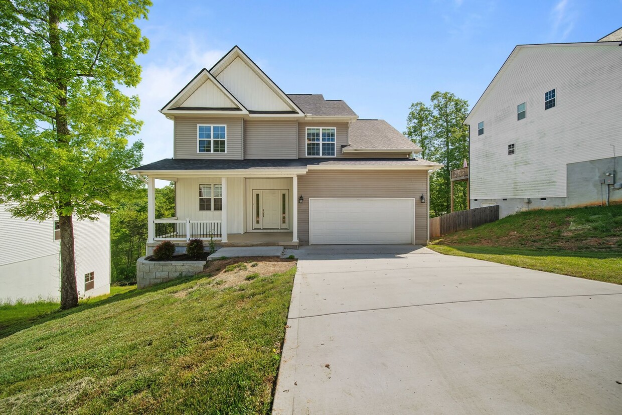 Primary Photo - FANTASTIC 4 BEDROOM HOME LOCATED IN KARNS!!