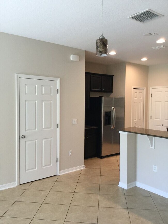 Building Photo - 3 br, 2.5 bath House - 211 WINDFLOWER WAY