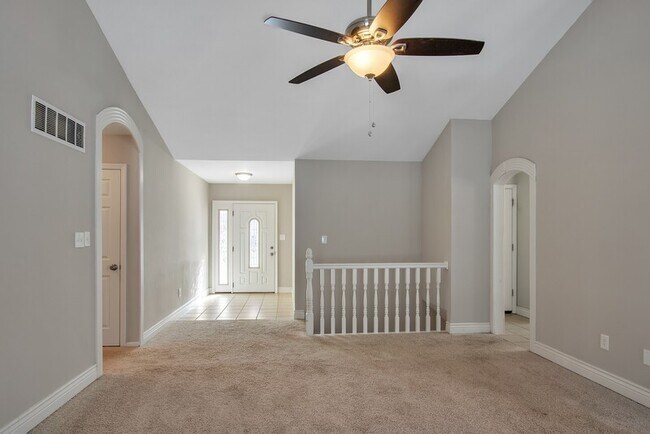 Building Photo - 317 Oak Park Village Dr