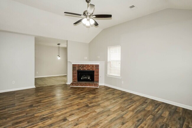 Building Photo - 5981 Wagon Hill Rd W