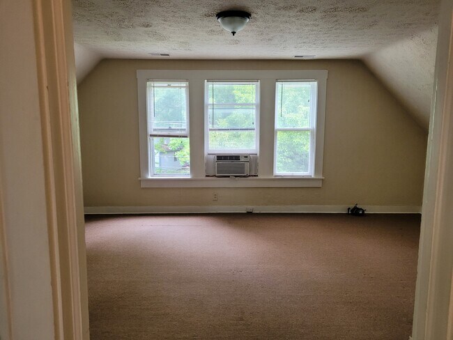 living area - 596 Crosby St
