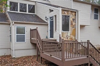 Building Photo - 2400 Salem Dr