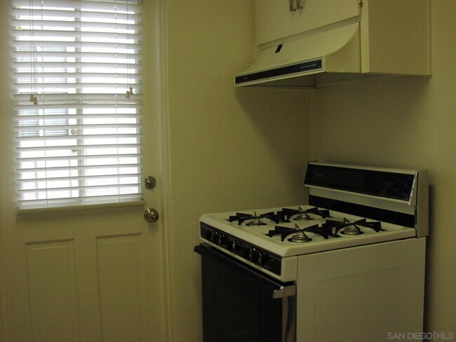 Foto del edificio - 1801-1807 Cable St