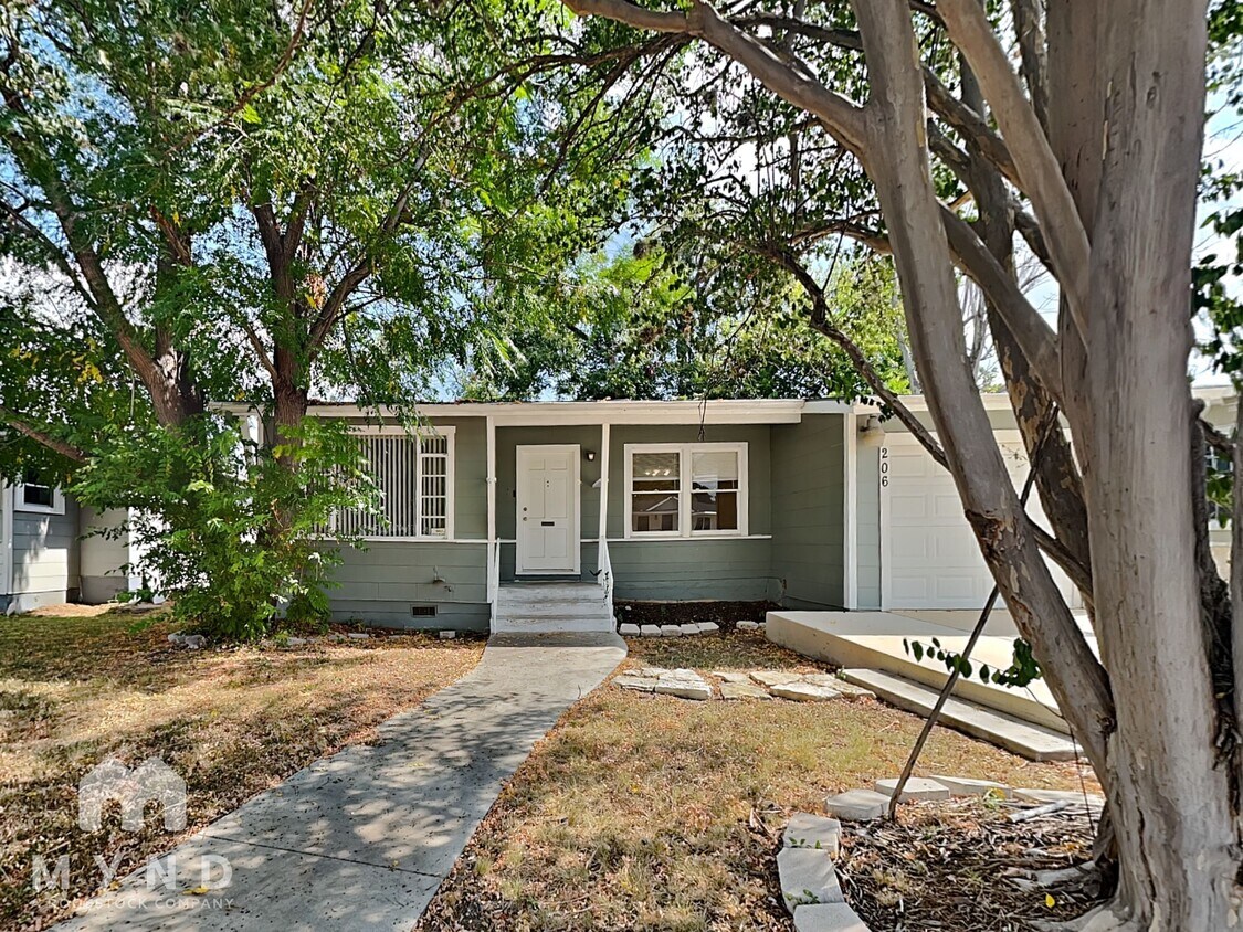 Foto principal - 206 Babcock Rd