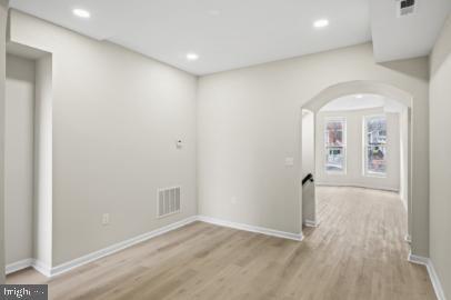 Building Photo - 139 N Lakewood Ave