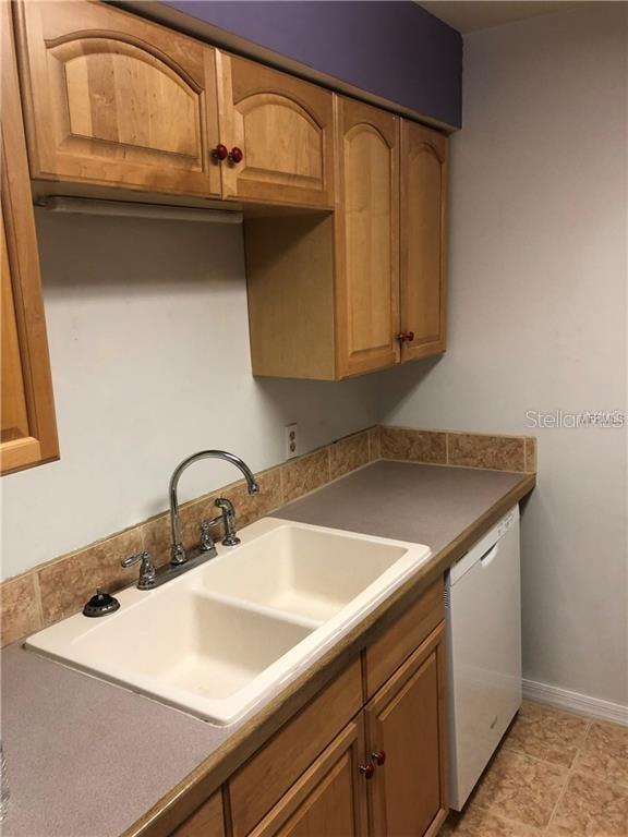 Building Photo - 9013 Tudor Dr