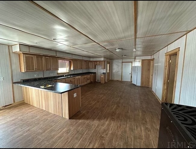 Kitchen - 2499 S US Highway 27