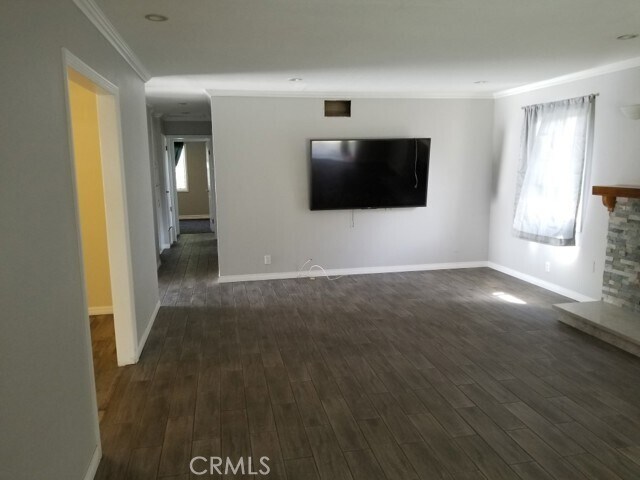 Foto del edificio - 16043 Lashburn St