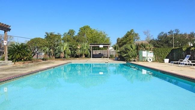 Foto del edificio - 2106 Springbrook Ln