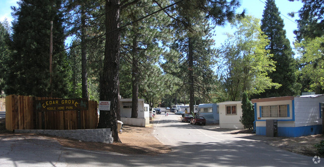 Foto del edificio - Cedar Grove Mobile Home Park