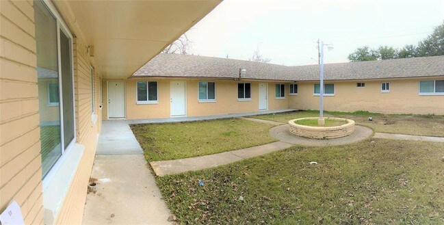 Building Photo - 7707 Glover St