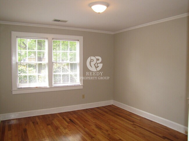 Building Photo - 304 Wilton St