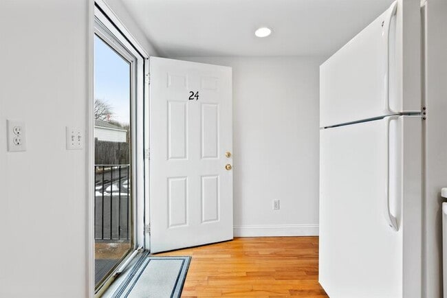 Building Photo - 24 Stimson St