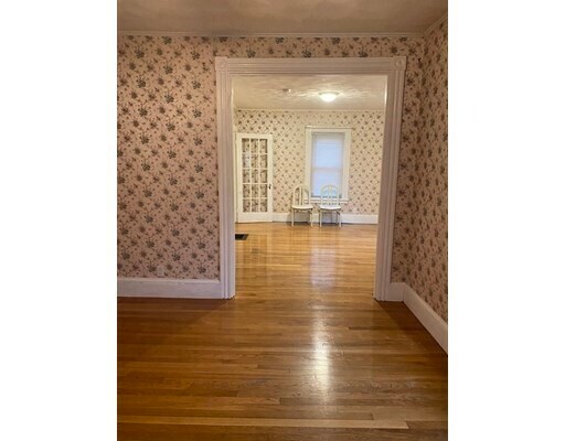 Building Photo - 31 Tufts St