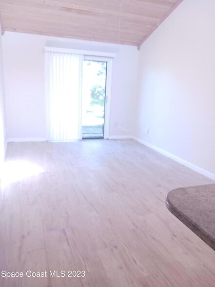 Foto del edificio - 408 Hawthorne Ct