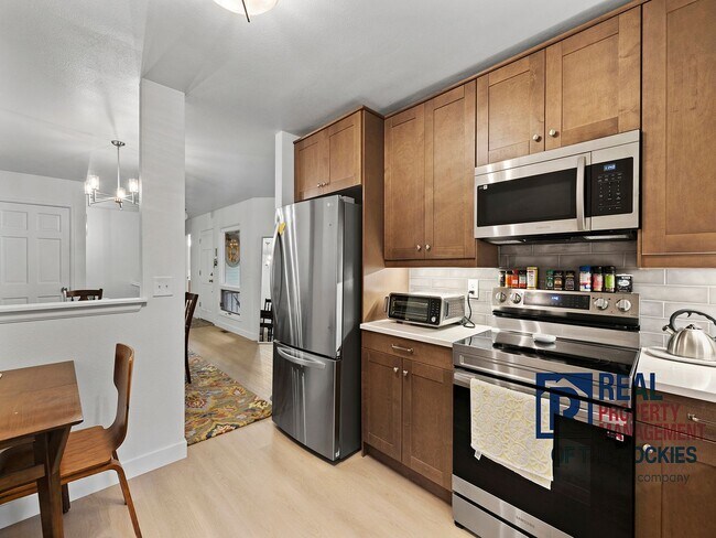 Foto del edificio - 3 Bed 3 Bath Updated Townhouse in Fort Collins!