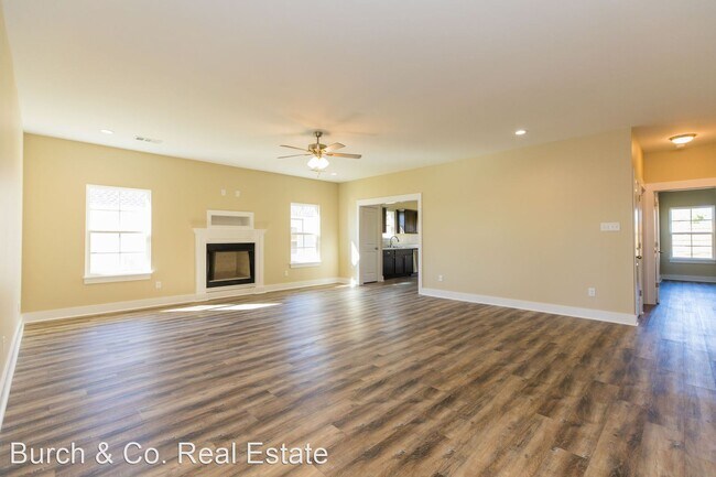 Building Photo - 3 br, 2 bath House - 3700 Red Maple Way