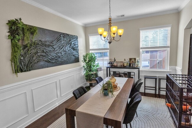 Building Photo - Large fenced yard corner lot - 4 Bedroom home in Moss Grove Plantation