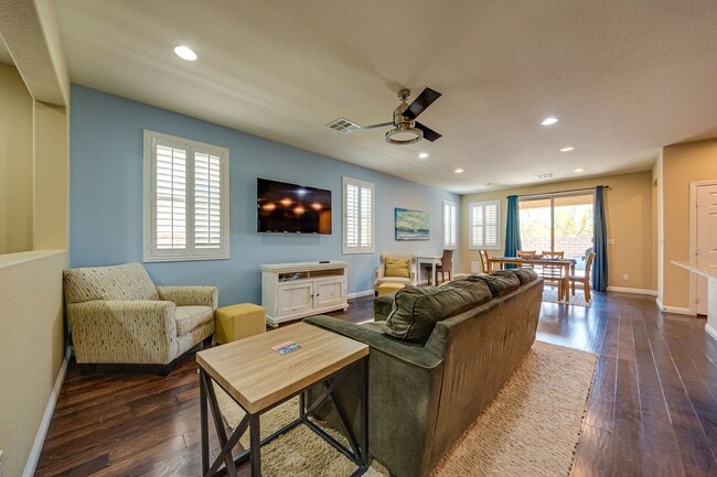 Foto del edificio - Single-Story Living with Modern Finishes – Available Furnished or Unfurnished