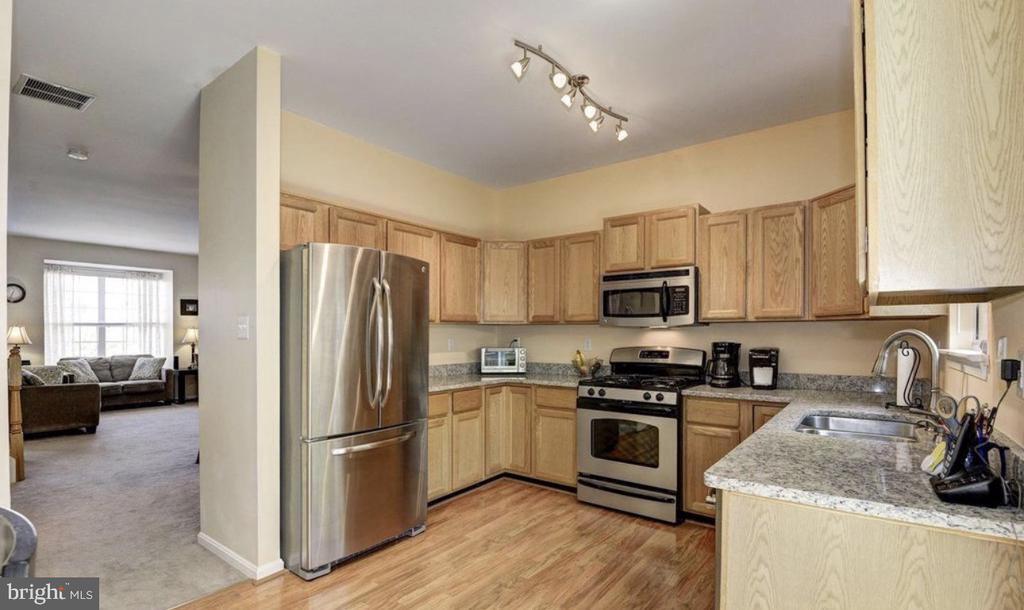 Foto del edificio - 6107 Asher Ct