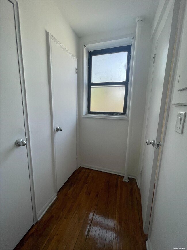 Foto del edificio - 78-40 164th St