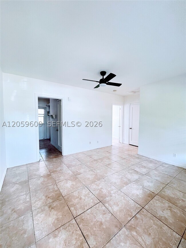 Foto del edificio - 420 NE 14th Ave