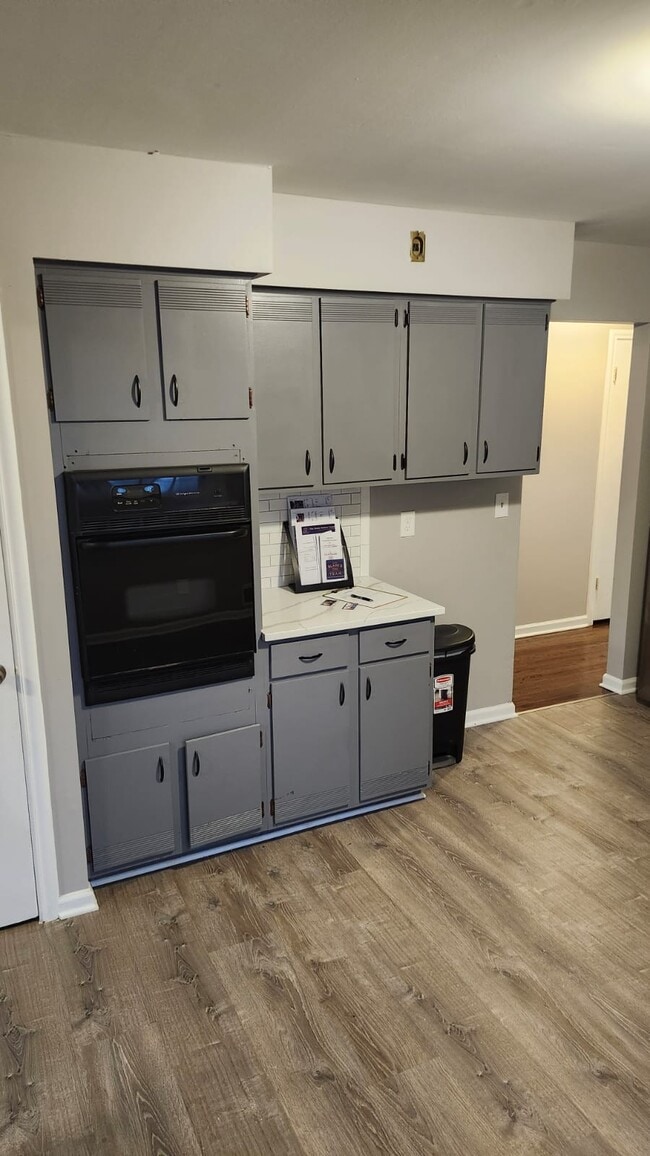 Building Photo - 17 Union Ave