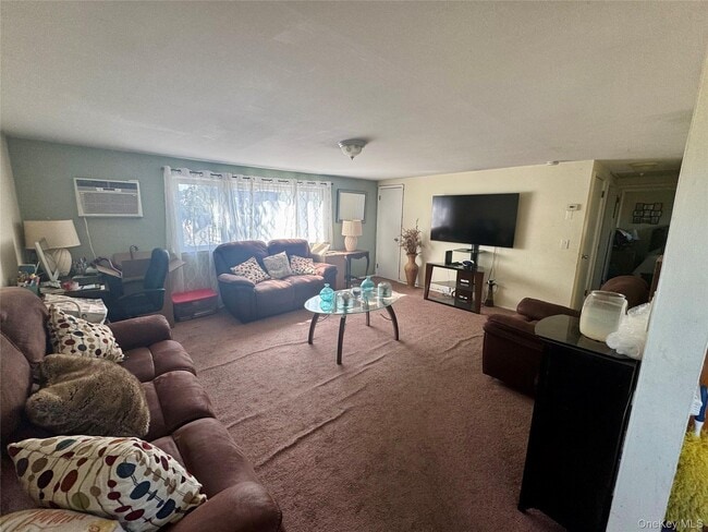 Building Photo - 10 3rd Ave