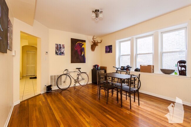 Foto del edificio - 1524 N Artesian Ave