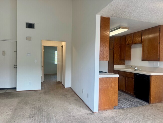 Foto del edificio - 5655 Riley St