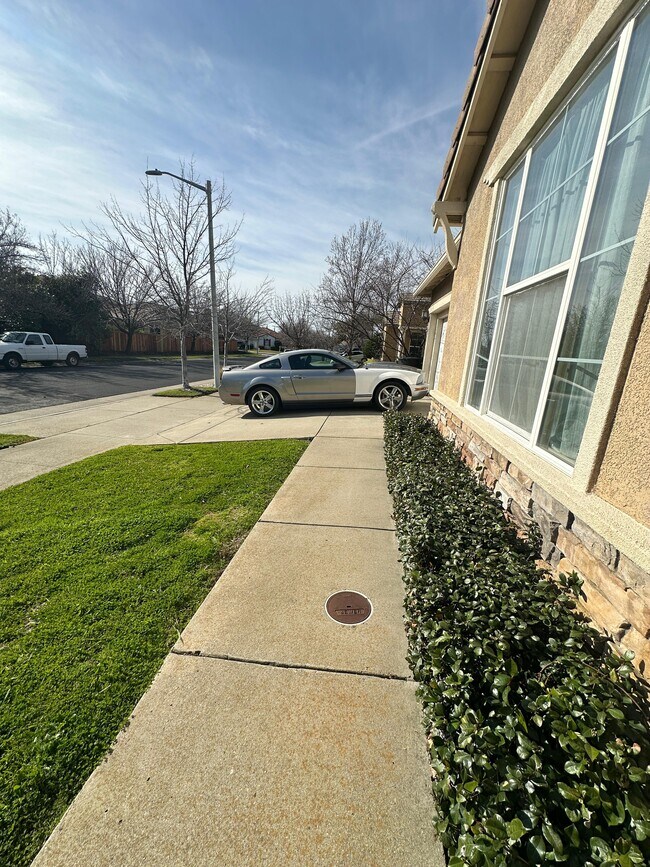 Foto del edificio - 7056 Kelmscott Ln