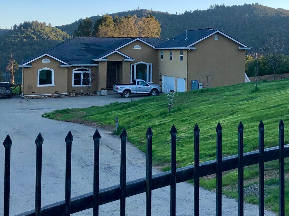View from road - 30600 Loma Chiquita Rd