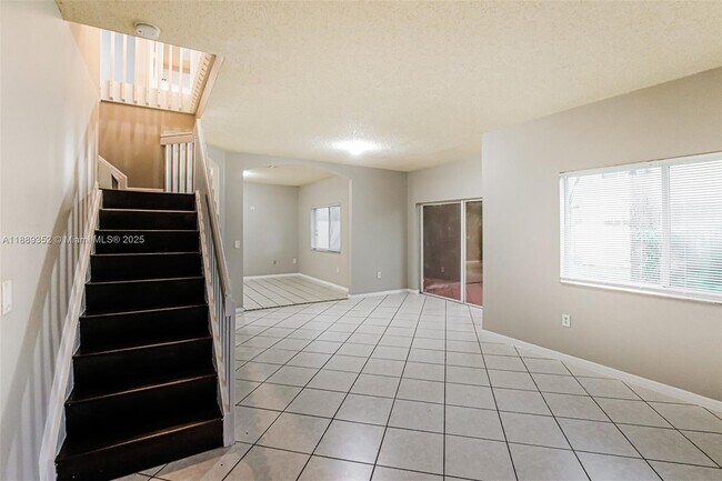 Foto del edificio - 10301 SW 18th St