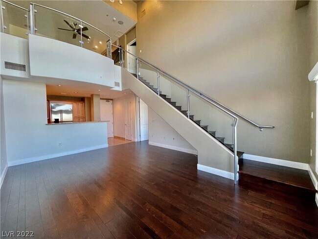 Building Photo - 2220 Village Walk Dr