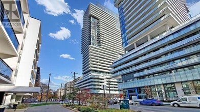 Building Photo - 185 Roehampton Ave