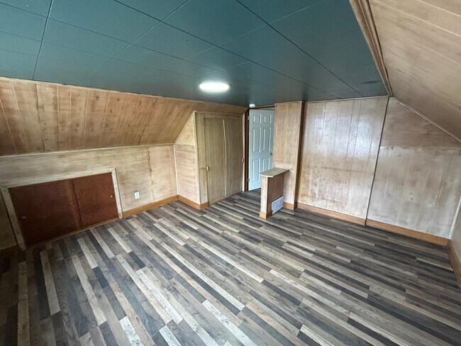 Foto del edificio - 3430 E 73rd St