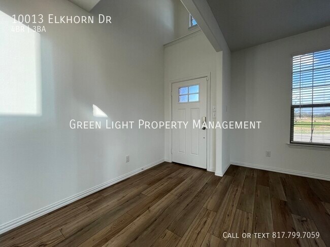 Building Photo - 10013 Elkhorn Dr